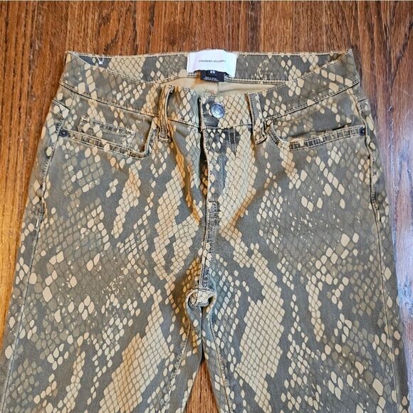 Current/Elliott snake skin looking ankle jeans sz 25 with 27" inseam. Excellent - Picture 5 of 7